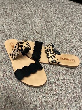 Sol Sana Black & Tan furry Leopard Scalloped Slide Sandals